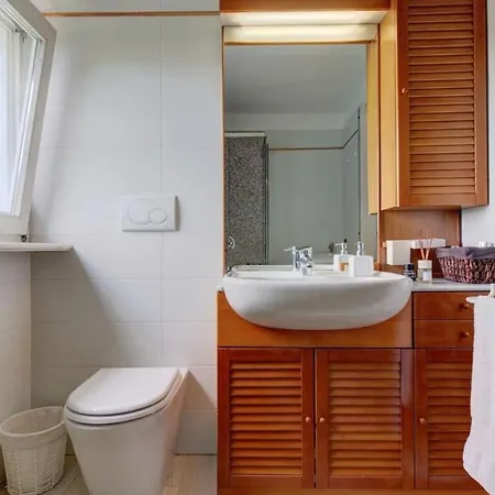 Apartment Tobia View By Halldis Como